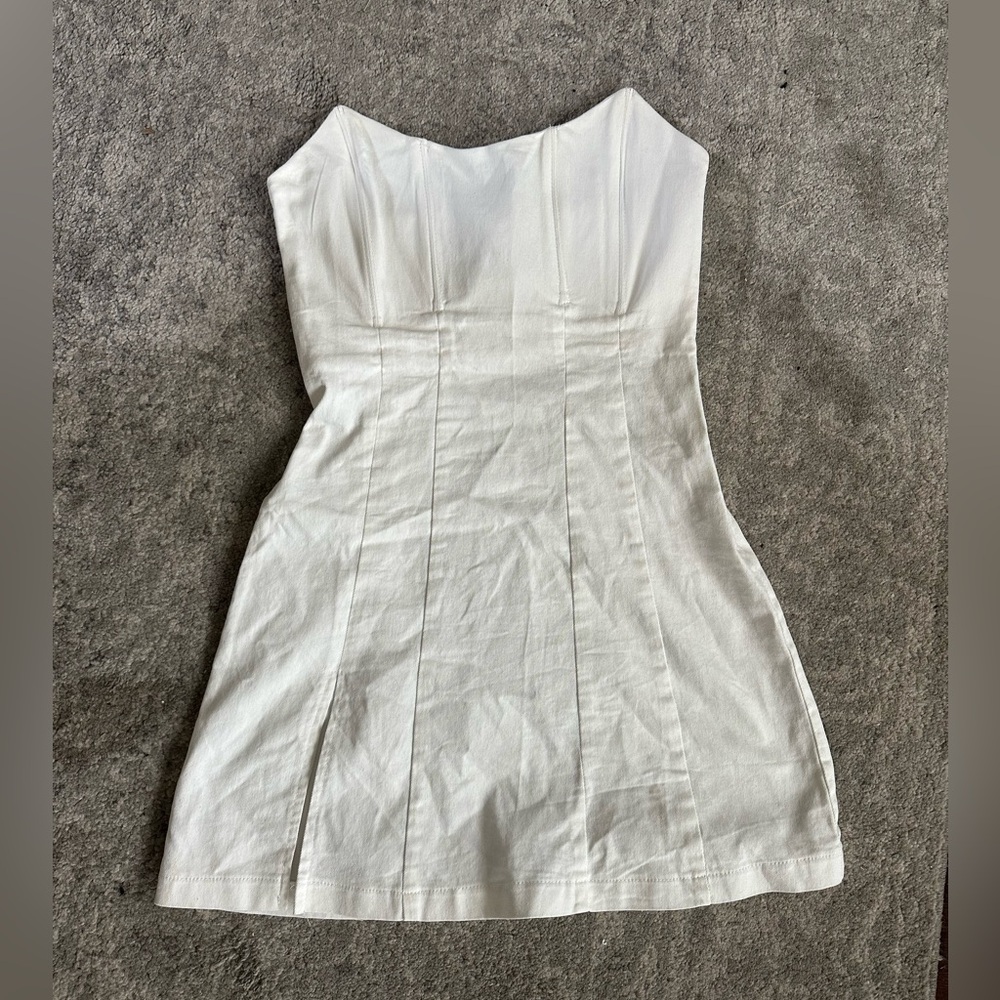NWOT White Fox strapless mini dress with slit